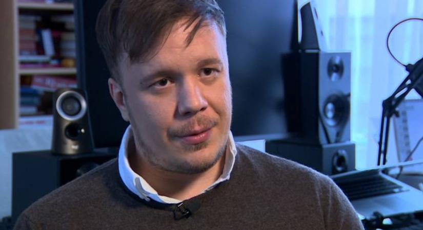 Fekete Dávid mindhárom gyermekével és párjával a címlapon: a legkisebb koraszülöttként jött a világra