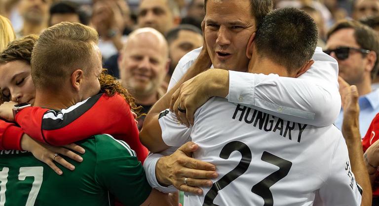Az UEFA-n és a FIFA-n kívül is van világ