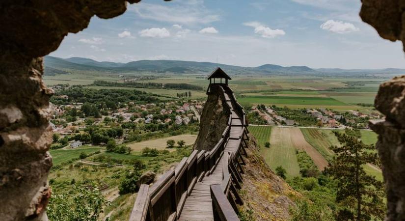 5 csodás középkori magyar vár, ami visszarepít az időben: ilyen káprázatos panorámát még nem láttál