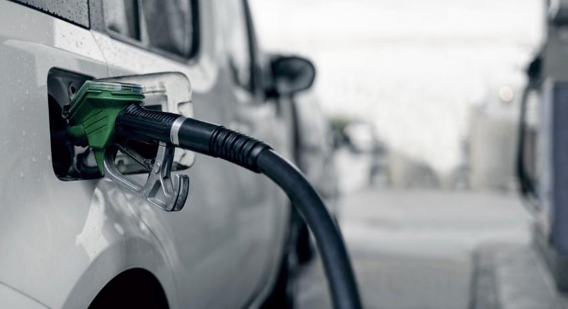 Az árfolyam sem ment meg minket az üzemanyag-drágulástól, itt az újabb lépés