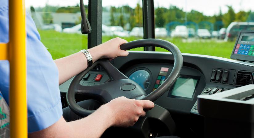 Könnyebb lett a vizsga, mégis alig van buszsofőr