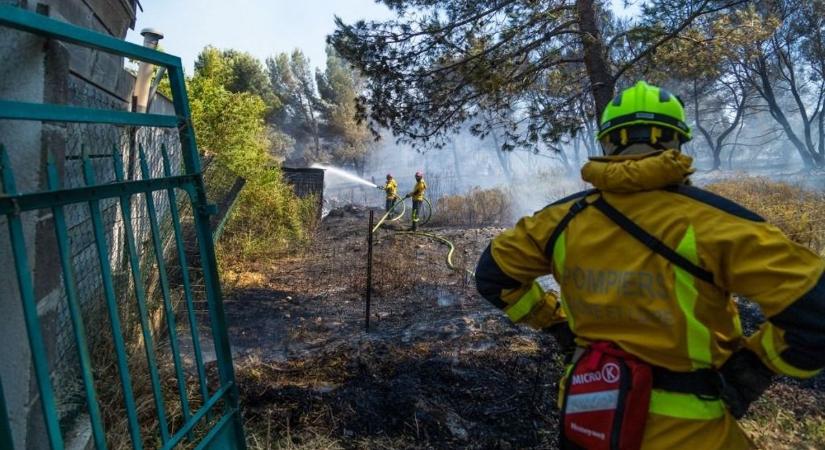 Súlyos tűzvész pusztítja Franciaország második legnagyobb városának környékét