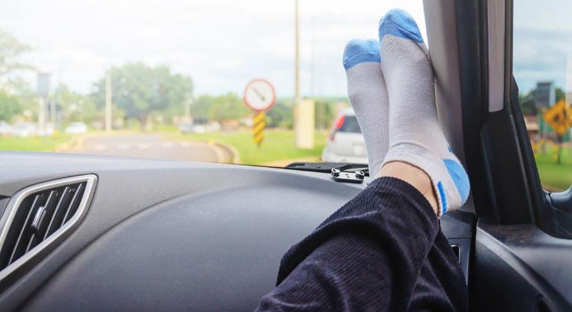 Borzalmas fotó: brutális sérülés lehet a vége a kényelmes utazásnak