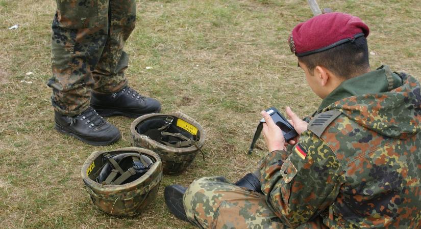 Jön a kötelező sorkatonaság, ha nincs elég önként jelentkező