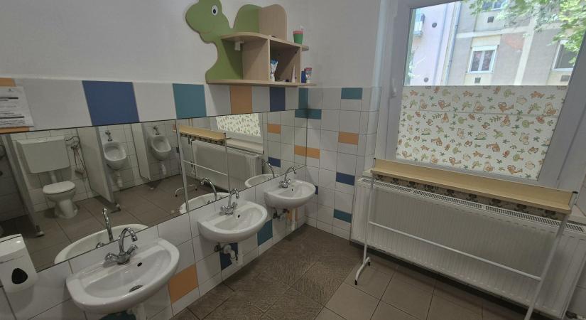 Ezúttal a Szabadság téri Óvoda mosdóját újítja fel a Villeroy &Boch