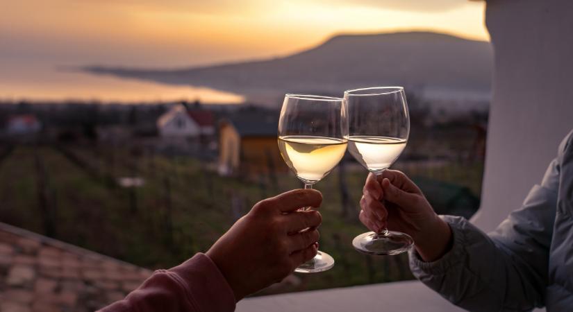 Aljas csalók lepték el sokunk kedvenc úti céljait: így húznak le súlyos pénzekkel pillanatok alatt