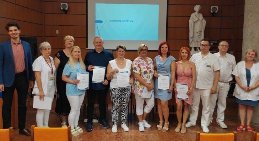 Akik évtizedeket töltöttek a betegek gyógyításával