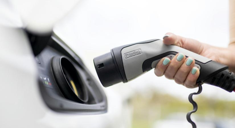 Roskadozik a teljes európai elektromos hálózat az e-autók töltési igényei alatt