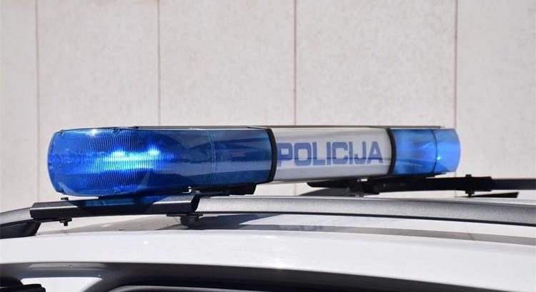 Kutya támadott meg egy nőt a horvát tengerparton