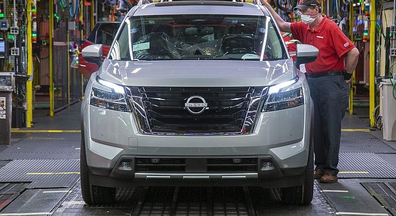 Három modell gyártását is leállította a Nissan