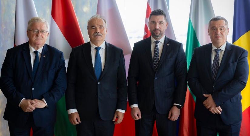 Magyarország kezdeményezésére felszólítás érkezik Brüsszelnek