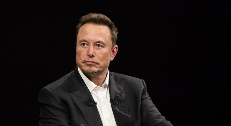 Elon Musk mesterséges intelligenciája elkezdte dicsőíteni Hitlert
