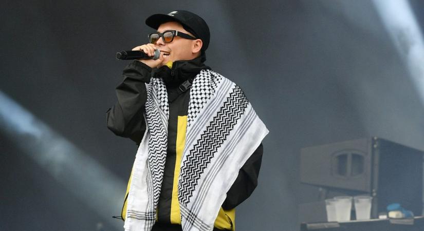 Nem mondja le a Sziget a Kneecap koncertjét, aminek egy tagja terrorcselekmény miatt áll bíróság elé