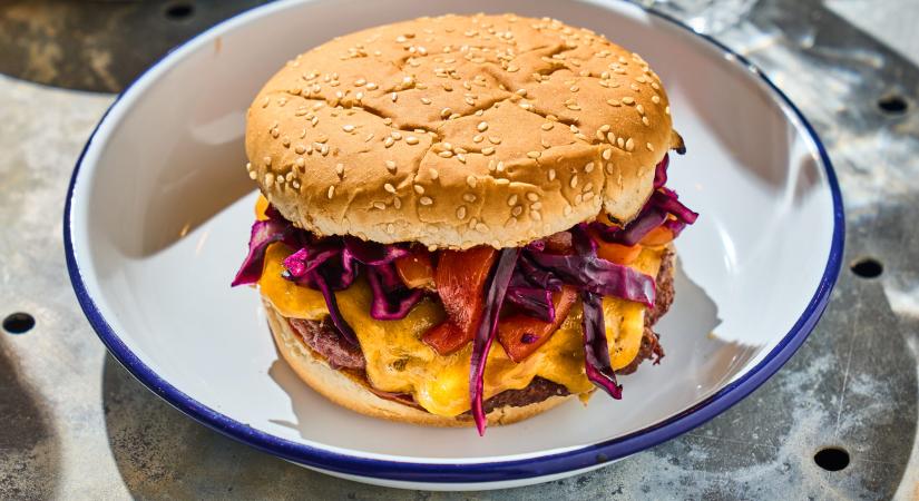 Csípős BBQ-szószos burger