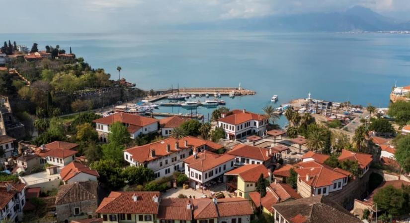 Mediterrán autós kaland a török riviérán