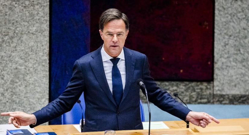 Lemond a teljes holland kormány, miután valótlanul csalással vádoltak meg több ezer családot