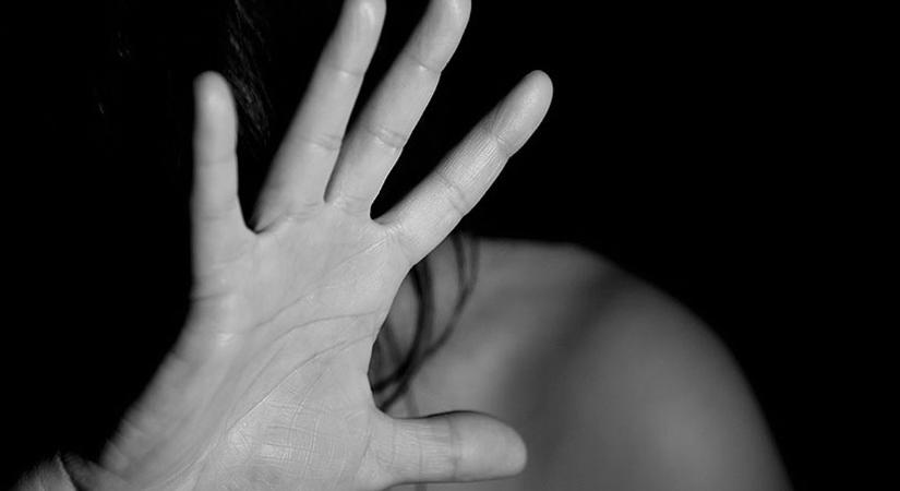 Nemi erőszak gyanúja Debrecenben: az önkormányzat segítséget ajánl az érintett lánynak