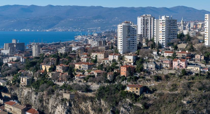 Gátat épít az Adriánál a Mol horvát cége