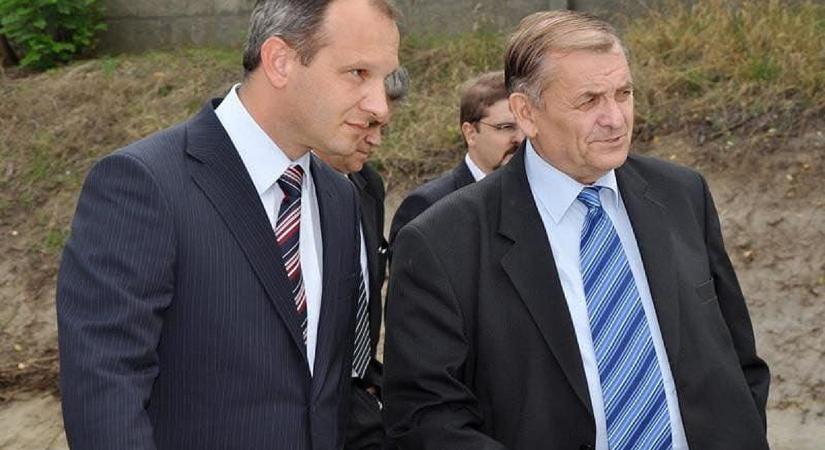 Polgármesterség helyett üzlet, Kiskunfélegyháza vezetője lemond