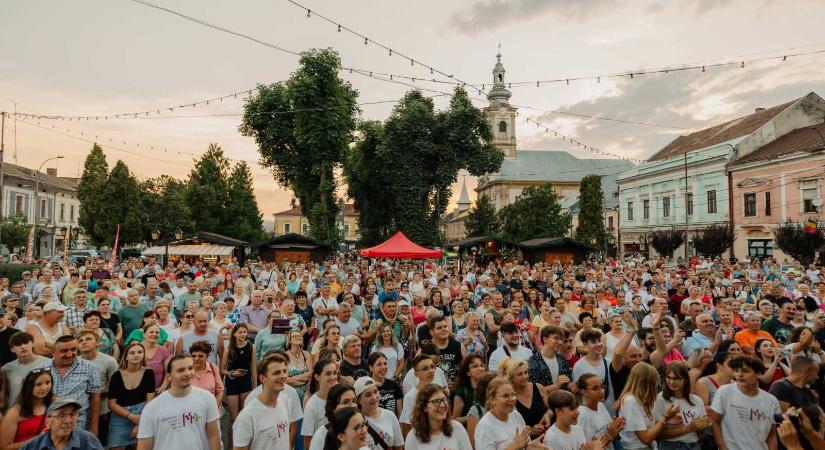 Kulturális, közéleti és családi programokkal készülnek a Máramarosszigeti Magyar Napokon