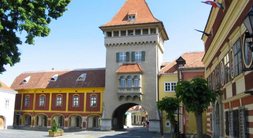 Letartóztatták a kőszegi vezető ügyészt