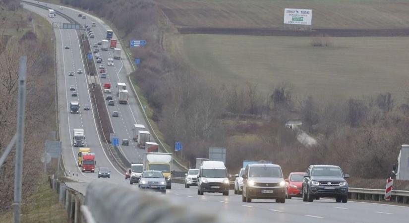 Figyelem! Megállítják a forgalmat az M1-esen!
