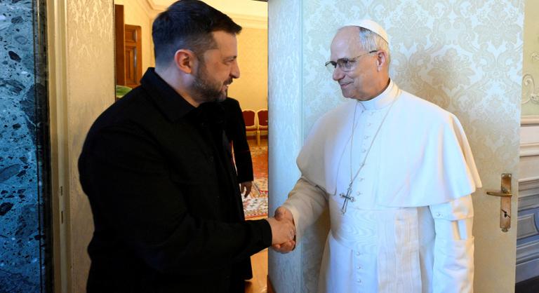 Zelenszkij a pápánál járt és kiderült, hogy Ukrajna újjáépítése brutálisan drága lesz