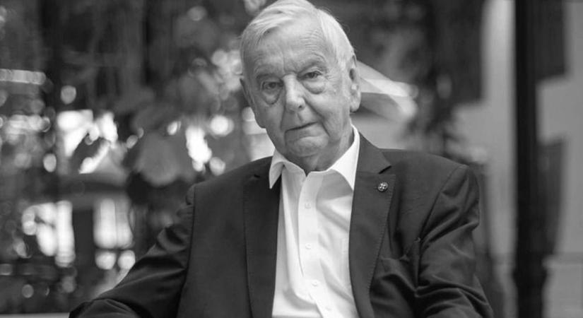 M. Kiss Sándor a mentorom, a tanárom, a kollégám, a főnököm, a barátom volt