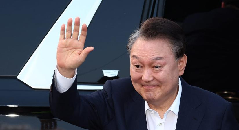 A bíróság elrendelte a lázadással vádolt volt dél-koreai elnök letartóztatását