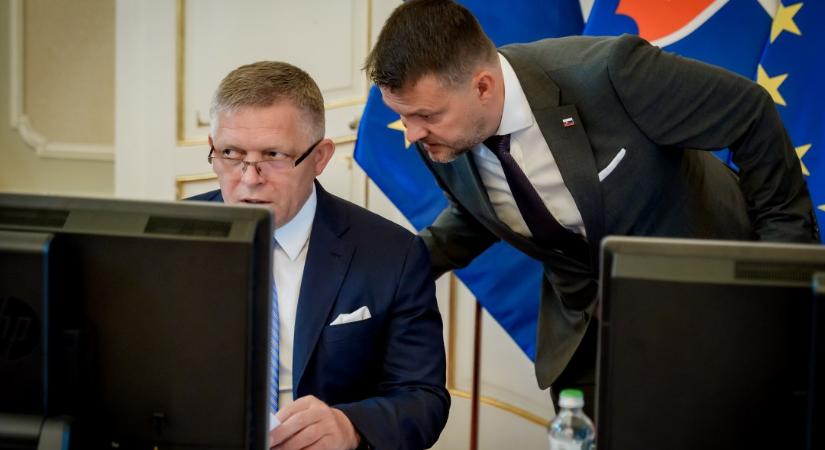 A pénzügyi agytröszt szerint a Fico-kormány ősszel bedobja a törölközőt