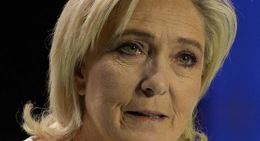 Nem függesztik fel a francia szélsőjobb vezéralakjára kirótt büntetést