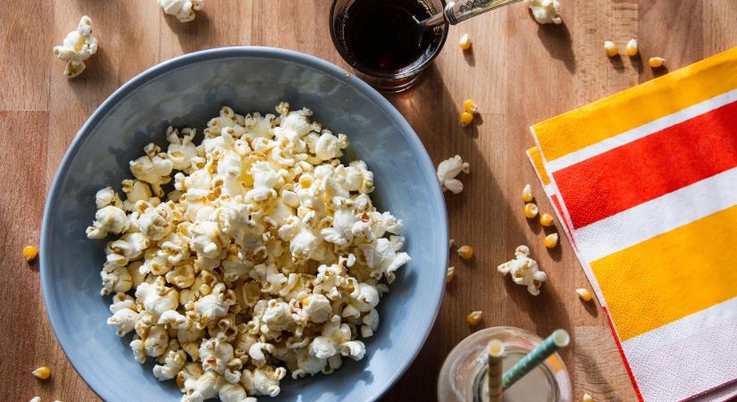 Mérgező popcorn a boltokban? Veszélyes vegyi anyagok miatt visszahívták a népszerű nasit