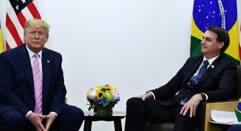 50 százalékos vámmal büntetné Brazíliát a Bolsonaro elleni „boszorkányüldözés” miatt Trump
