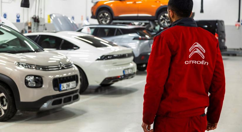 Közel egymillió autót hív vissza a Stellantis Európában – Több márka érintett, köztük magyar járművek is