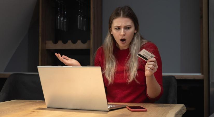 Feketelistán a csaló webshopok – nézd meg itt, mielőtt rendelsz!