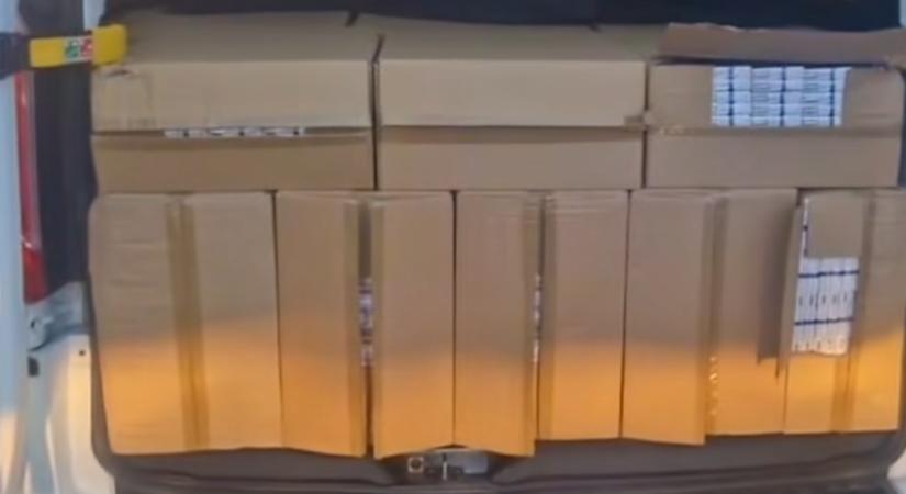 Akár 5 évet is kaphat 27 ezer doboz adózatlan cigiért a 37 éves sofőr – videóval