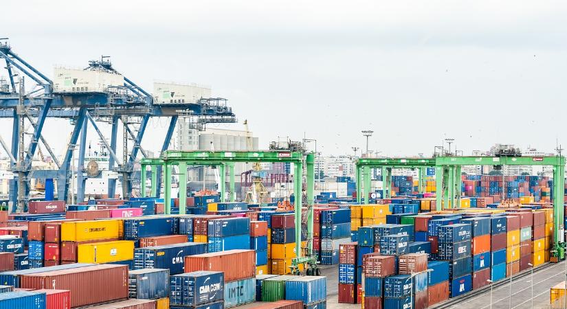 Megugrott az export májusban, picit javult a külkereskedelmi mérleghiányunk