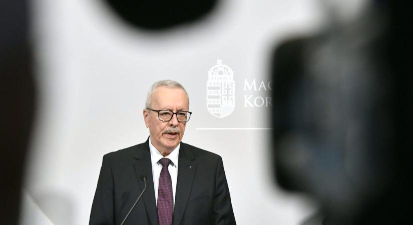 Migránsok áradata fenyegeti a magyar határt