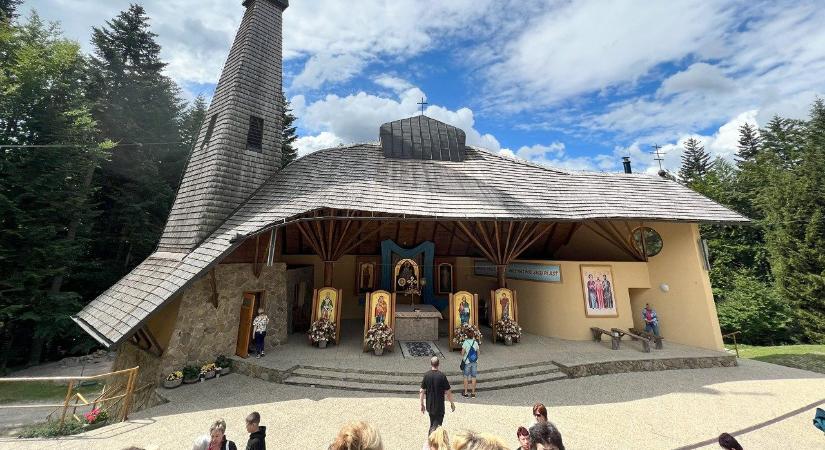 Engedélyezték a Mária-tiszteletet a Zvir-hegyen