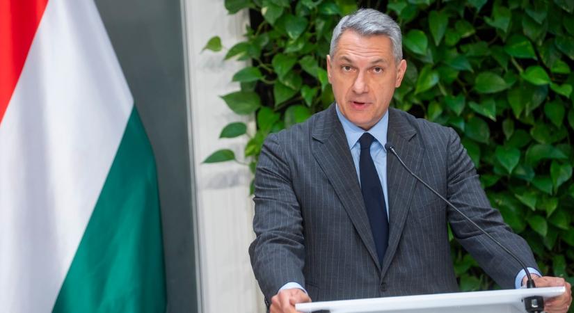„Tele van energiával akkor?” – Lázár János felhívta telefonon a MÁV-dolgozót, akibe belecsapott a villám – videón a beszélgetés