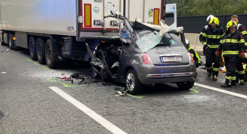 Tragédia: magyar férfi halt meg a szörnyű balesetben az osztrák autópályán