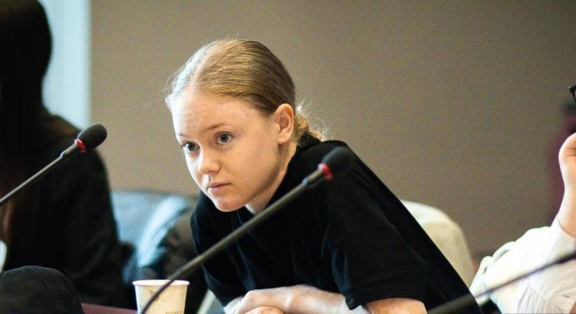A lemondott törvényszéki bíró képviseli a Pride-részvétel miatt feljelentett Pankotai Lilit