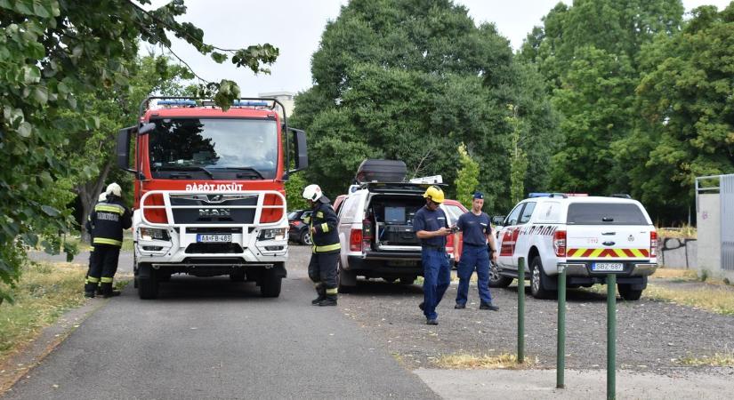 Ilyen horrorbaleset soha ne történjen Egerben: az egyik rolleres kocsi alá szorult, a másik a patakig repült