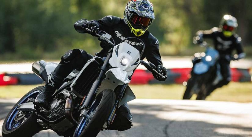 Kiderült a Suzuki DR-Z4 S és SM hazai ára - Mennyi az annyi?