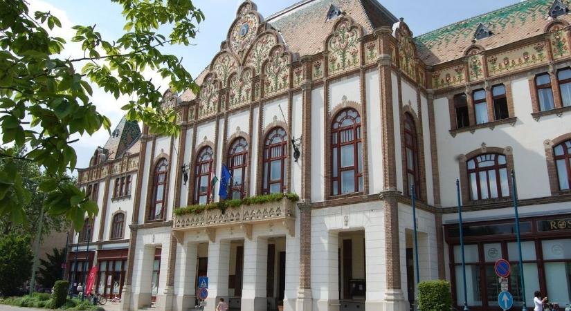 Lezsák Sándor reagált Csányi József lemondására, és megszólalt a volt polgármester is