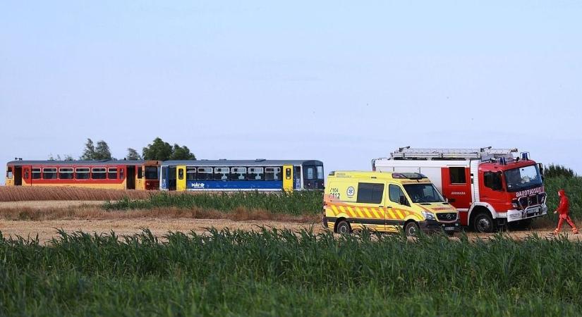 A síneken feküdt, mikor jött a vonat