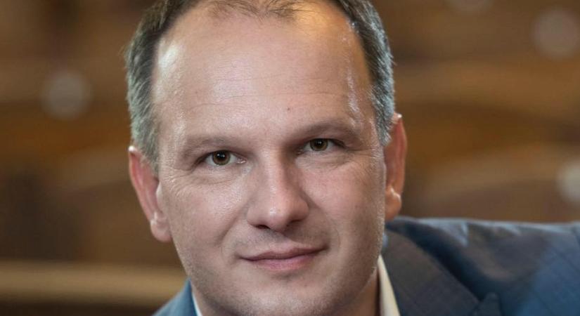 Megunta? Lemondott, nem akar már polgármester lenni Csányi