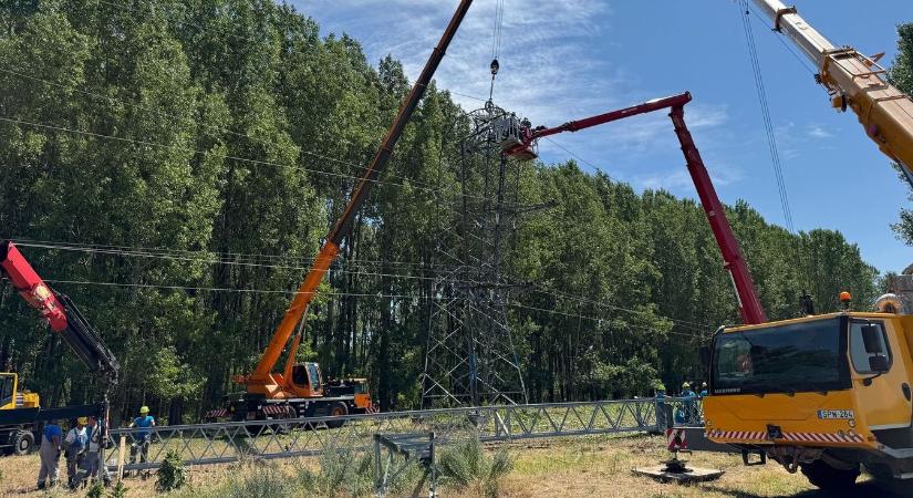 Káosz a vihar után – folyamatosan csörögnek a telefonok az MVM-nél