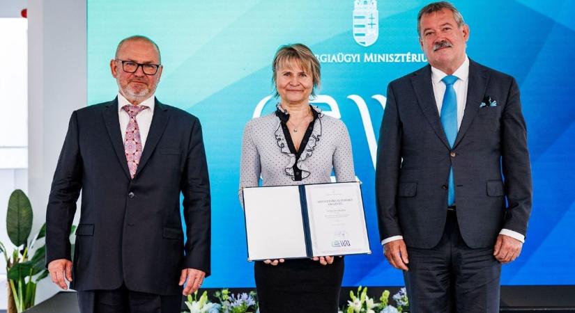 Rangos elismerés Heves vármegye szakemberének