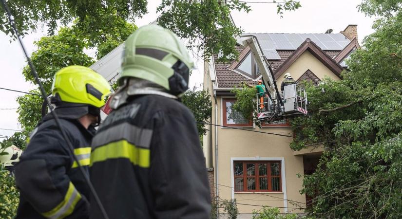A debreceni önkormányzat is segít a vihar károsultjain